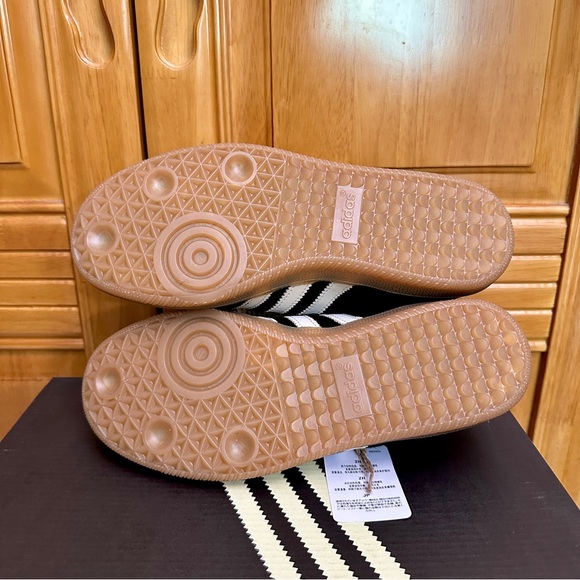 TRENDING: NWOT Adidas Samba Pony Tonal Unisex Sneakers - Picture 3 of 5